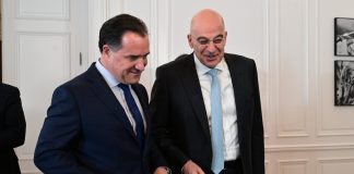 Ο Άδωνις πέταξε την «καυτή πατάτα» στον Δένδια