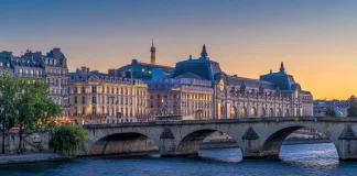 Γκάφα διπλωματών αποκάλυψε γαλλικό μυστικό σχέδιο καταπολέμησης της ρωσικής παραπληροφόρησης