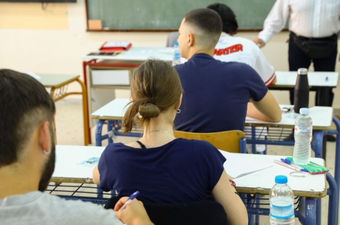 Λύκειο: Αλλάζει το σύστημα προαγωγικών και απολυτηρίων εξετάσεων