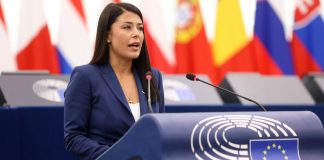 Δικογραφία προσεχώς στο Ευρωκοινοβούλιο κατά της Λατινοπούλου – Για πλαστογραφίες στην ίδρυση του κόμματός της