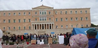 (Ακρο)δεξιότερα ο Μητσοτάκης: Οι απεργοί “μολύνουν” τον Άγνωστο…