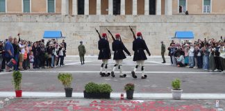 Μέχρι το βράδυ η τροπολογία για τον Άγνωστο Στρατιώτη – Παρών στη συζήτηση αύριο ο Μητσοτάκης, ερωτηματικό η στάση Δένδια