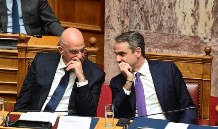 Ένας πρωθυπουργός απομονωμένος ακόμη και μέσα στο ίδιο του το κόμμα προσπαθεί να βάλει φραγμό στη διαμαρτυρία – και θα αποτύχει