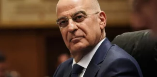 Η σιωπή του Δένδια, ο ανασχηματισμός που αργεί, ο ρόλος του Βενιζέλου στο ΠΑΣΟΚ, τα σκονάκια