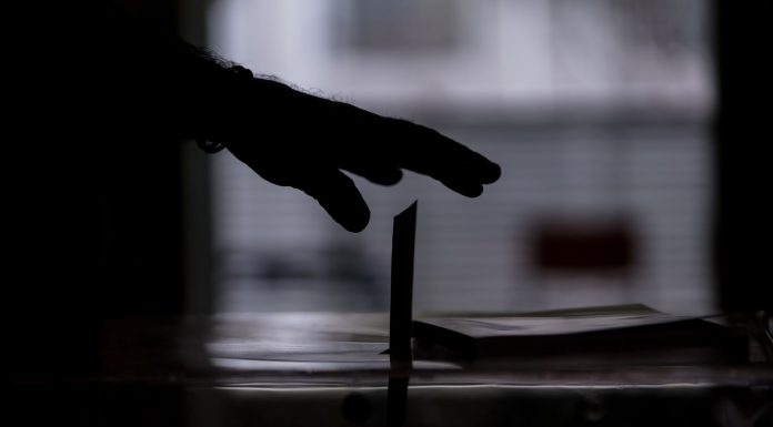 Οι λαοί λένε την τελευταία λέξη MRB: Στα τάρταρα η εμπιστοσύνη στη Δικαιοσύνη - Η ΝΔ συγκεντρώνει το 21,5% - Τρίτο κόμμα σταθερά η ΕΛΛΗΝΙΚΗ ΛΥΣΗ