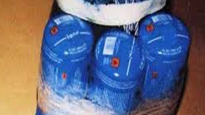 Κολωνός: Εκρηκτικός μηχανισμός έξω από πολυκατάστημα