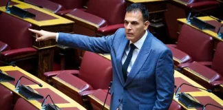 Ο Καραμέρος καταγγέλλει: «Καμία ενίσχυση στο Μενίδι, όλοι οι νέοι αστυφύλακες στις Περιφέρειες Χρυσοχοΐδη»