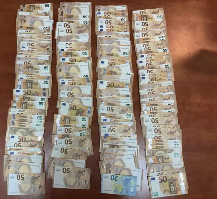 Προσποιήθηκαν τον γιατρό και απέσπασαν 9.000 ευρώ από ηλικιωμένο – Συνελήφθησαν δύο αλλοδαποί