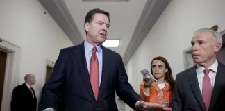 Αθώος δήλωσε ο πρώην διευθυντής του FBI για ψευδή κατάθεση στο Κογκρέσο