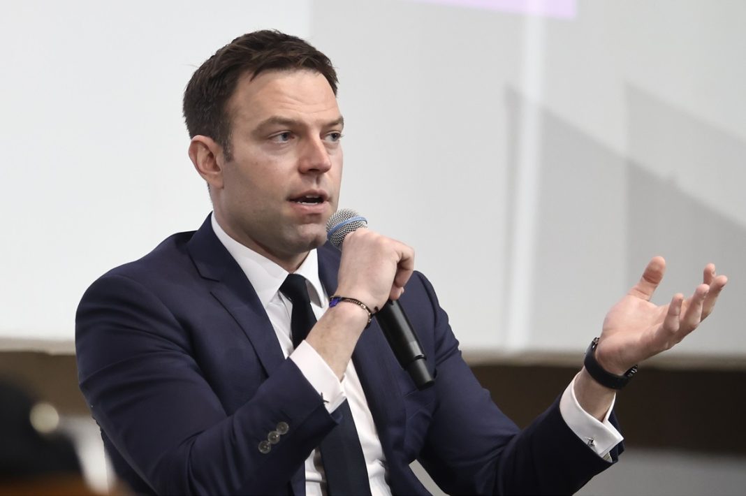 ÐÁÑÏÕÓÉÁÓÇ ÔÏÕ ÂÉÂËÉÏÕ ÔÏÕ ÐÑÏÅÄÑÏÕ ÔÏÕ ÊÉÍÇÌÁÔÏÓ ÄÇÌÏÊÑÁÔÉÁÓ ÓÔÅÖÁÍÏÕ ÊÁÓÓÅËÁÊÇ ÌÅ ÔÉÔËÏ "ÄÅÕÔÅÑÇ ÅÕÊÁÉÑÉÁ" <br><br>