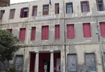 Έφοδος της ΕΛΑΣ στην κατάληψη του Ευαγγελισμού στο Ηράκλειο της Κρήτης – (VIDEO)