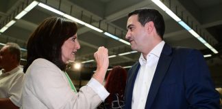 ΠΑΣΟΚ: Αντίθετος ο Κατρίνης στη “γραμμή” Διαμαντοπούλου για Τέμπη, βολές Αποστολάκη σε Γερουλάνο για τη βελόνα