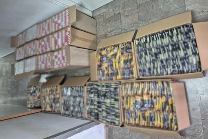 Ξάνθη: Τον έπιασαν να μεταφέρει με το αυτοκίνητό του σχεδόν 45 κιλά λαθραίου καπνού