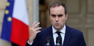 Όπισθεν από Μακρόν: Ο Λεκορνί «έκοψε» την συνταξιοδοτική μεταρρύθμιση έως τις προεδρικές εκλογές για να «γλιτώσει» την πρόταση μομφής