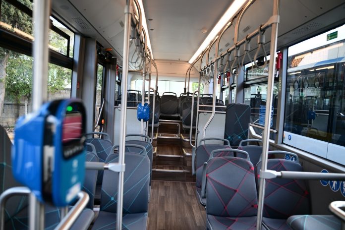 Λαμία: Συνελήφθη ο ανήλικος που αυνανιζόταν σε αστικό λεωφορείο – Έκλεψε χρήματα από βενζινάδικο