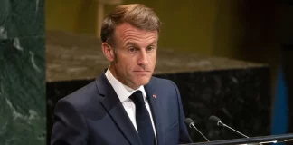 Bloomberg: Τα τρία σενάρια για τον Μακρόν μετά την παραίτηση του Λεκορνί