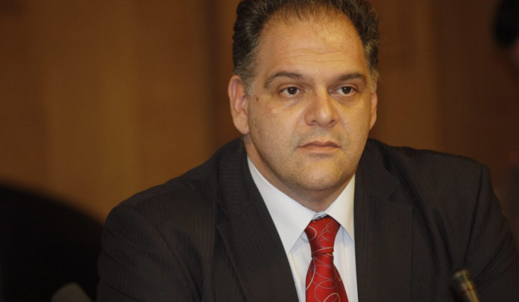 ÓÕÍÅÍÔÅÕÎÇ ÔÕÐÏÕ ÔÏÕ ÕÐ. ÁÃÑÏÔÉÊÇÓ ÁÍÁÐÔÕÎÇÓ ÁÈÁÍÁÓÉÏÕ ÔÓÁÕÔÁÑÇ--×ÑÇÓÔÏÓ ÌÐÏÍÇÓ//EUROKINISSI