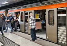 Μετρό: Συρμός σταμάτησε στο Μοναστηράκι γιατί έβγαζε καπνούς
