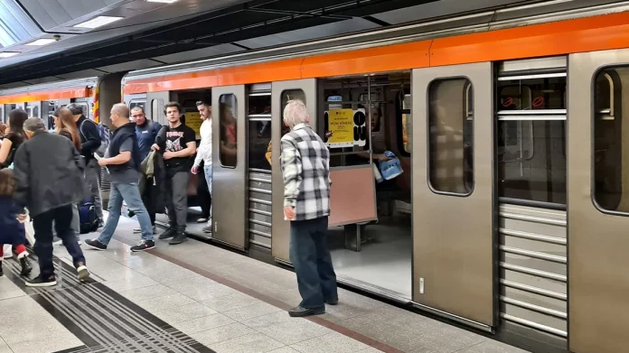 Βλάβη του ΔΕΔΔΗΕ διέκοψε την κυκλοφορία στη γραμμή 3 του Μετρό