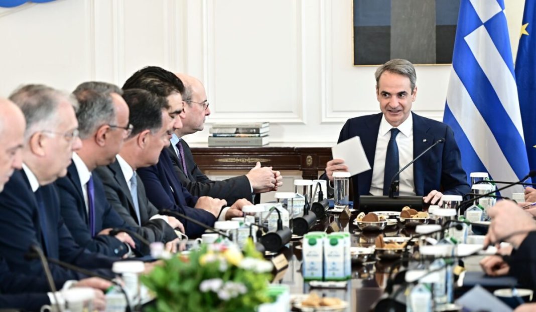 mitsotakis-upoyrgiko-1200x700