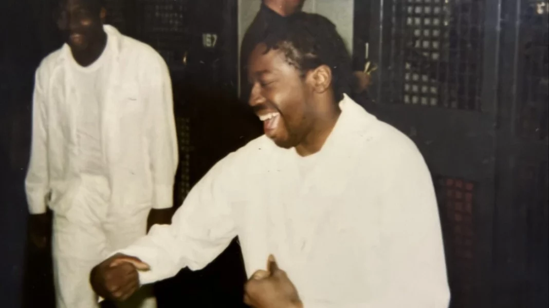 mixcollage-24-oct-2025-06-00-am-8423