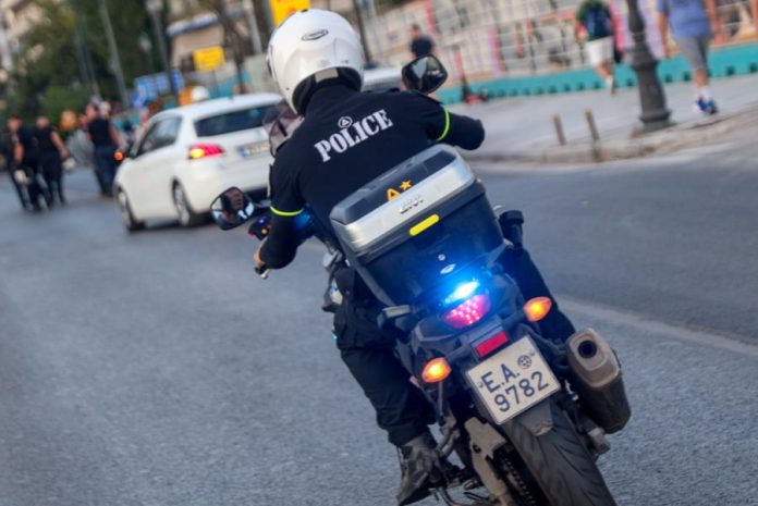 Εξιχνιάστηκε κλοπή σε βάρος 75χρονης στην Κατερίνη – Άρπαξαν 57.000 ευρώ από το σπίτι της