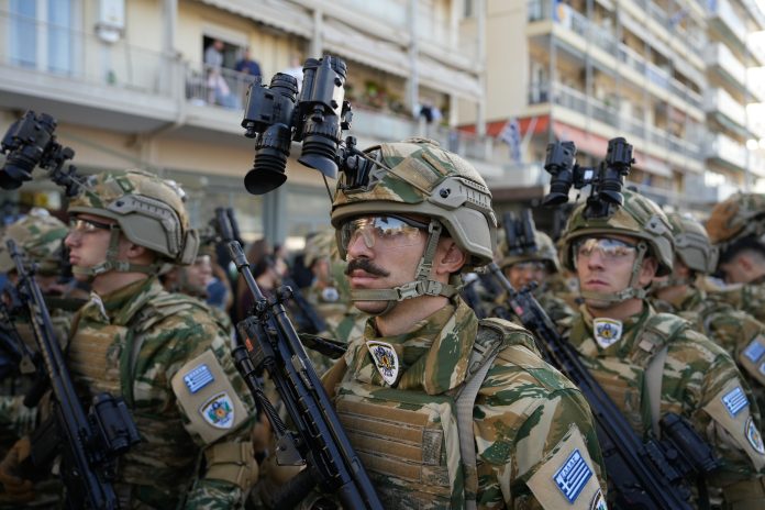 Το Μ1117, ο Κένταυρος, ο Υπερίων και η Ασπίδα του Αχιλλέα: Τα νέα οπλικά συστήματα που εντυπωσίασαν στην Θεσσαλονίκη