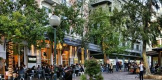 Αθήνα: Σπείρα 5 ανήλικων κοριτσιών υπό την καθοδήγηση 31χρονου έκλεβαν τσάντες στην πλατεία Αγίας Ειρήνης