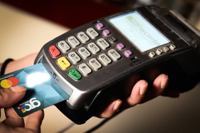 IRIS πληρωμές: Ένας μήνας παράταση για όλες τις επιχειρήσεις