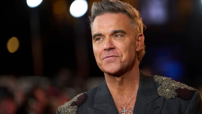 Σήμερα η μεγάλη συναυλία του Robbie Williams στο Καλλιμάρμαρο – Ανησυχία για την επιδείνωση του καιρού