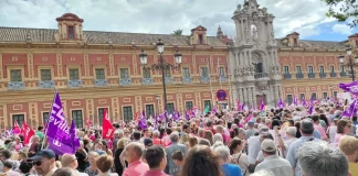 Οργή στη Σεβίλλη κατά της τοπικής κυβέρνησης που καθυστερούσε να ενημερώσει γυναίκες για ύποπτα αποτελέσματα μαστογραφιών
