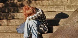 Κεφαλονιά: 17χρονη επιτέθηκε σε 13χρονη – Σοκαριστικό βίντεο