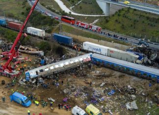 Ένωση Δικαστών για τη δίκη των Τεμπών: «Σπεκουλαδόροι πολιτικοί υπονομεύουν τη δίκη»