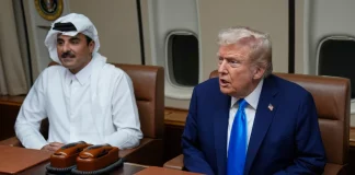 Συνάντηση Τραμπ με τον εμίρη του Κατάρ στο Air Force One: “Έχετε μια ασφαλή Μέση Ανατολή και εύχομαι να παραμείνει έτσι”