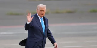 Ο Τραμπ εκτιμάει πως δεν κινδυνεύει η εκεχειρία στη Γάζα και απειλεί τη Χαμάς με αφανισμό αν δεν συμμορφωθεί