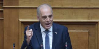 Βελόπουλος:Ο πρωθυπουργός πανηγυρίζει για το πετρέλαιο θέρμανσης, ξεχνώντας ότι πέρυσι είχε 100 δολάρια / βαρέλι, και φέτος έχει 50 δολάρια / βαρέλι