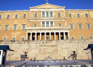 Αγραφιώτης:Η Βουλή δεν είναι οικογενειακό κτήμα – Κι όμως, κάποιοι την κληρονομούν από τον μπαμπά τους! – Σταματήστε να τους ψηφίζετε Αυτή είναι η κυβερνητική ρύθμιση για τον Άγνωστο Στρατιώτη: Φυλάκιση 2 ετών για ζημιές και βανδαλισμούς