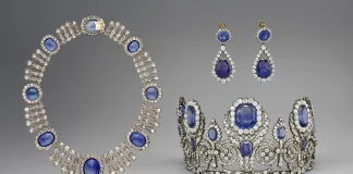 Αυτά είναι τα οκτώ κοσμήματα που έκλεψαν από το Λούβρο – Η καρφίτσα με τα 2.634 διαμάντια που το μουσείο είχε αγοράσει για 6,7 εκατ. ευρώ