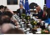 Ο προβληματισμός στο κυβερνητικό επιτελείο για τις δημοσκοπήσεις και τα σενάρια για ανασχηματισμό
