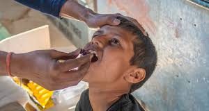 Ινδία: Έρευνα εις βάρος της παρασκευάστριας εταιρείας σιροπιού για τον βήχα που συνδέεται με τους θανάτους 10 παιδιών