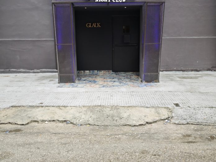 Άγρια δολοφονία στο Περιστέρι: Τι προηγήθηκε της αιματηρής επίθεσης με μαχαίρι έξω από γνωστό νυχτερινό κλαμπ