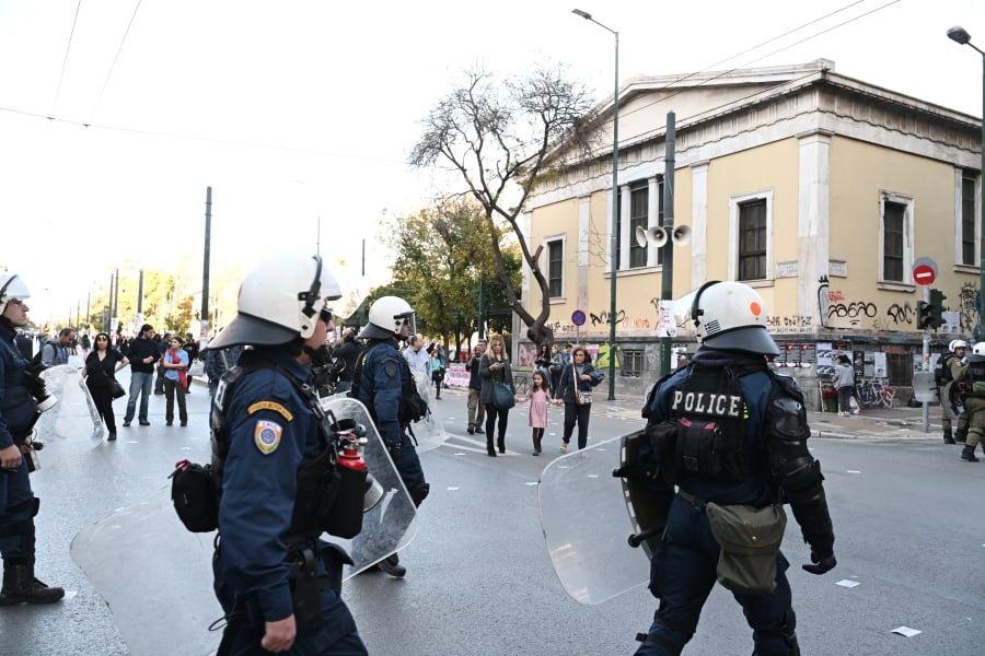 0ba95330a2a1ccd10341de7a78ba81d0_L