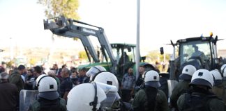 Βελόπουλος: Κυνηγημένος, Φοβισμένος και διασυρμένος ο Κυριάκος Μητσοτάκης