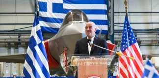 Οι συνεχείς «ακαδημαϊκές» επισκέψεις Δένδια στις ΗΠΑ