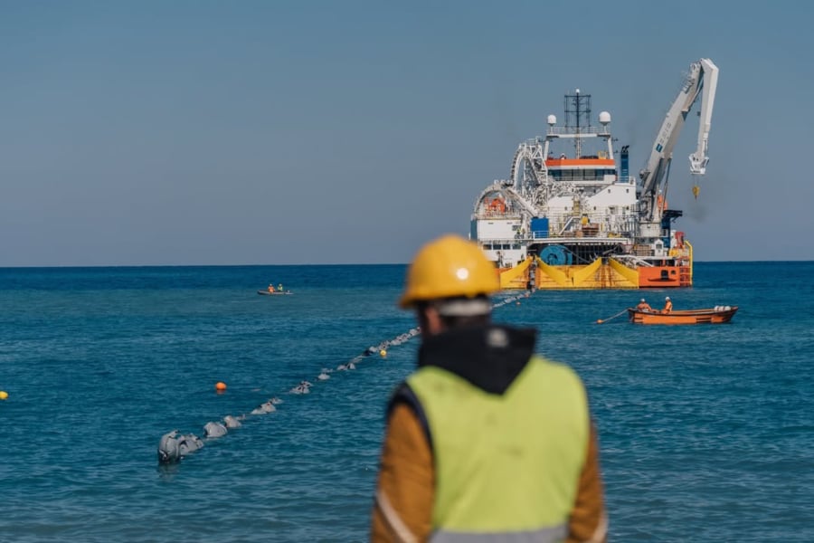 896816660602fd5792513259189ddc81_L