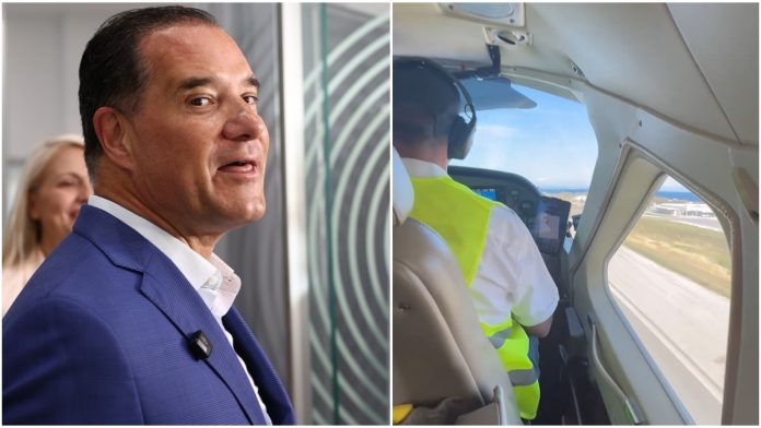 Ο Άδωνις κυκλοφορεί με… υδροπλάνο – (VIDEO)