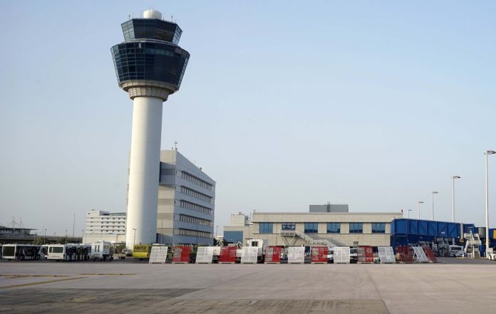 Ασφάλεια πτήσεων: «Υψηλότατος κίνδυνος» για το «Ελ. Βενιζέλος»