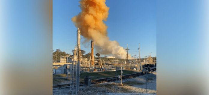 ΗΠΑ: Διαρροή αμμωνίας μετά από ισχυρή έκρηξη σε χημικό εργοστάσιο στο Μισισίπι