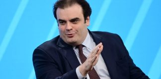 Ύμνοι Handelsblatt για Πιερρακάκη: Περιζήτητος σύμβουλος για μεταρρυθμίσεις