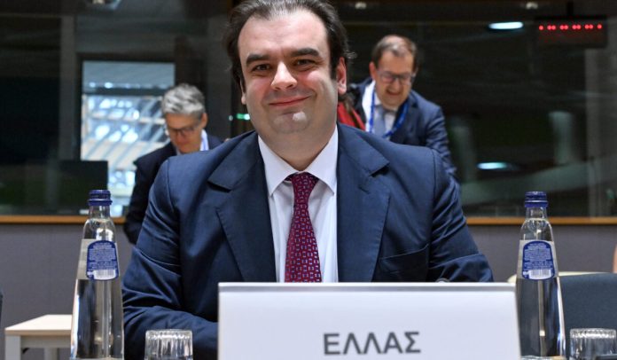 «Κλειδώνουν» οι υποψηφιότητες για το Eurogroup